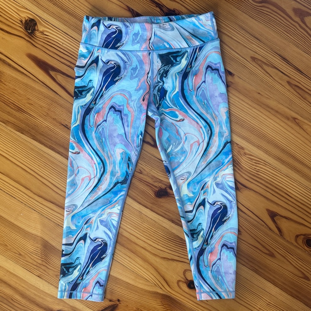 Athleta Girl Printed Chit Chat Swirl Pattern Capri Leggings